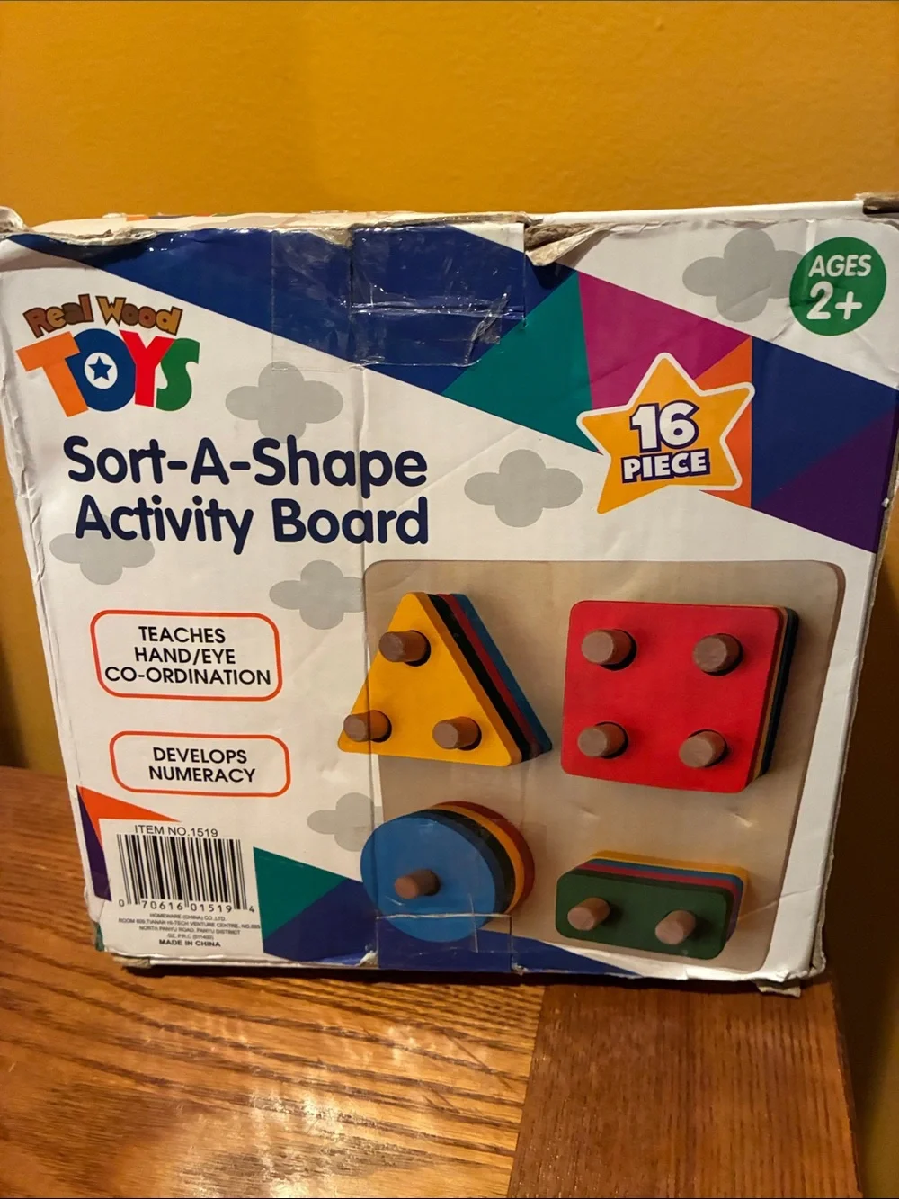 Real World Toys - SORT-A-SHAPE ACTIVITY BOARD (ages 2+)